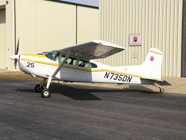 Cessna Skywagon (N735DN)