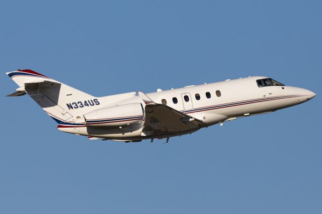 Hawker 800 (N334US)