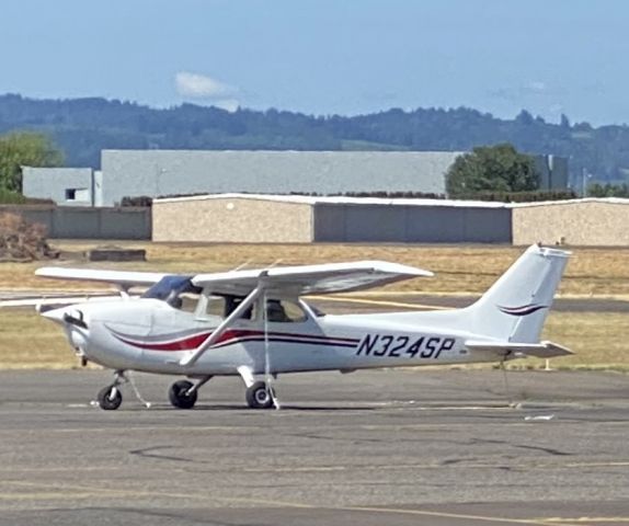 Cessna Skyhawk (N324SP)