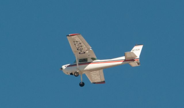 Piper L-21 Super Cub (N219JK) - Aircraft is on right base for 09 at Carson City