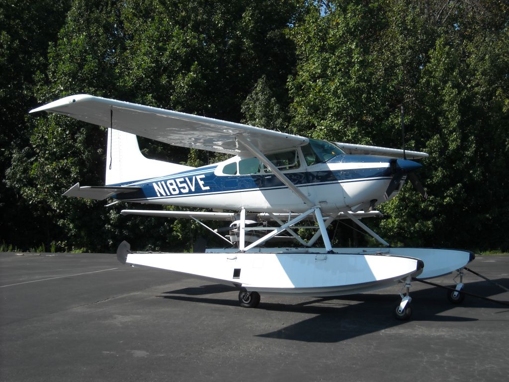 Cessna Skywagon (N185VE)
