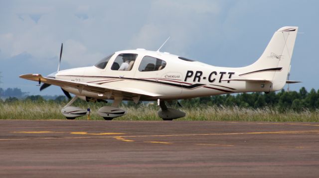 Cirrus SR-22 (PR-CTT)