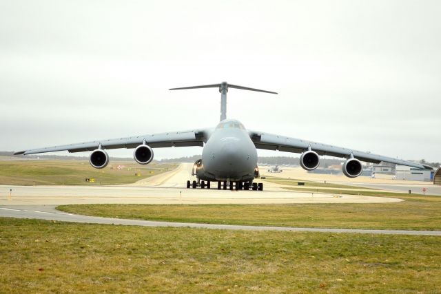 Lockheed C-5 Galaxy (87-0042) - Reach 969 Heavy C-5M 