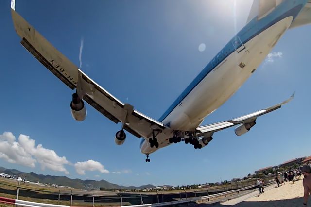 Boeing 747-400 (PH-BFY)