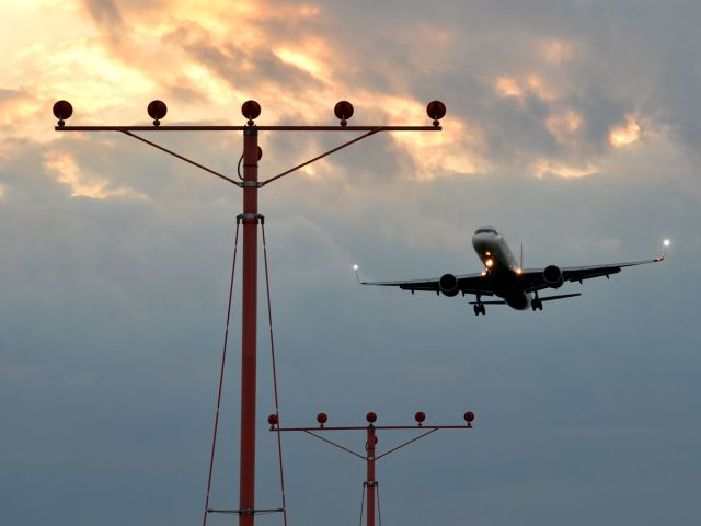 Boeing 757-200 (N640DL)