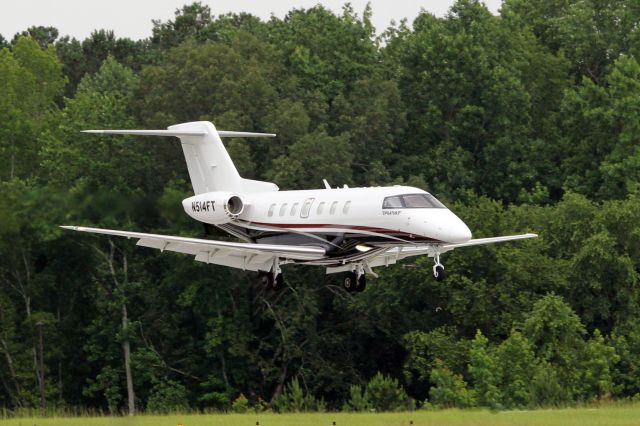 Pilatus PC-24 (N514FT) - Pilatus PC24 landing on runway 31 at Falcon Field, Atlanta Reginal Airport.