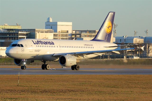 Airbus A319 (D-AILA)