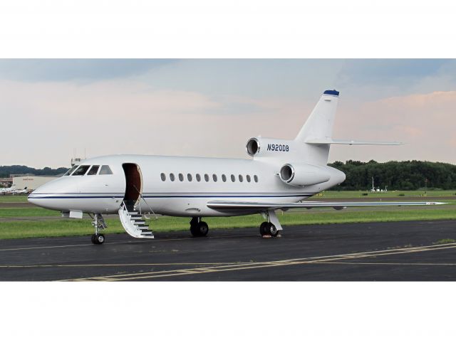 Dassault Falcon 900 (N920DB) - A very nice aircraft. Great short field performance and range.