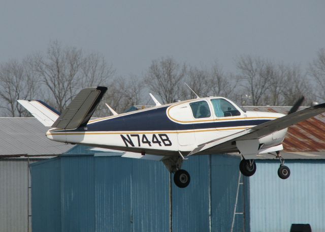 Beechcraft 35 Bonanza (N744B) - At Downtown Shreveport.