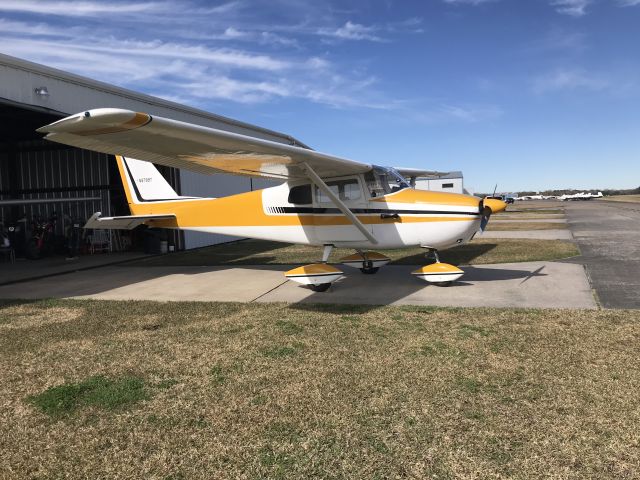 Cessna Skyhawk (N9799T) - 1960 Fastback