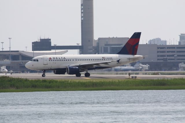 Airbus A319 (N342NB)