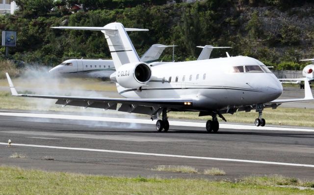 Canadair Challenger (C-GLOJ)