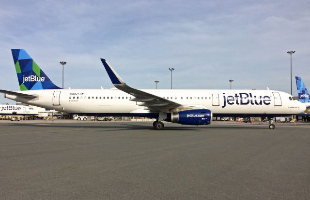 Airbus A321 (N961JT) - MINTED 2016