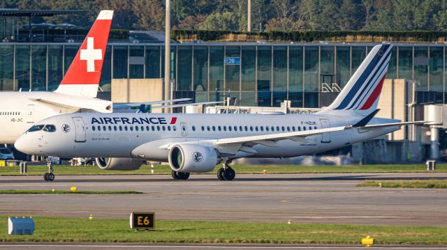 Airbus A220-300 (F-HZUK)