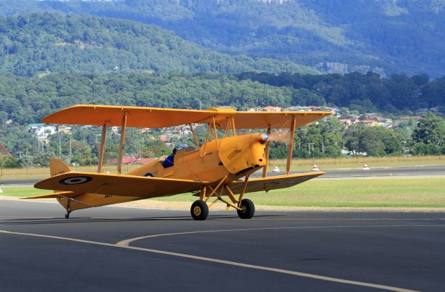 OGMA Tiger Moth (VH-DHV)