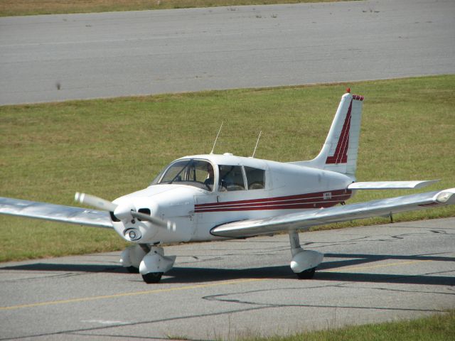 Piper Aztec (N667W)