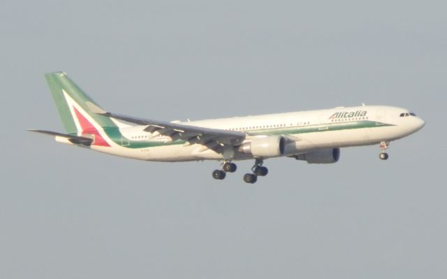Airbus A330-200 (EI-EJO)