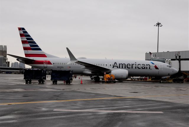 Boeing 737 MAX 8 (N329SL) - American Airlines B737-800 MAX 02/05/21