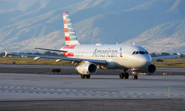 Airbus A319 (N826AW)