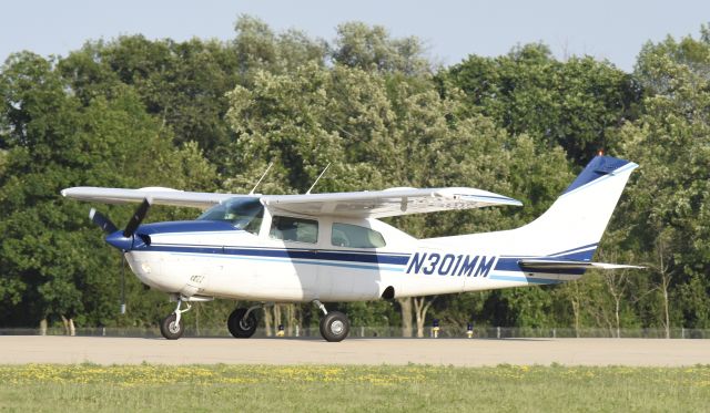 Cessna Centurion (N301MM) - Airventure 2019