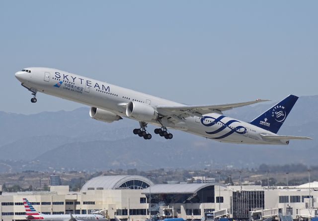 BOEING 777-300 (B-2049) - Skyteam a rel=nofollow href=http://flightaware.com/live/flight/B2049/history/20160417/1940Z/KLAX/ZGGGhttps://flightaware.com/live/flight/B2049/history/20160417/1940Z/KLAX/ZGGG/a