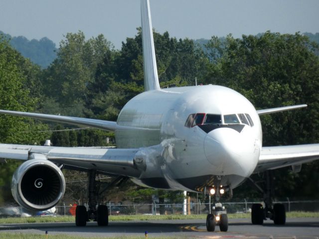 BOEING 767-200 (N795AX) - Taxiing for departure is this 1985 Cargo Aircraft Mgmt.  Boeing 767-281 in the Summer of 2021.