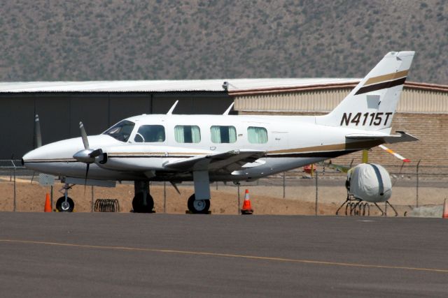 Piper Navajo (N4115T)