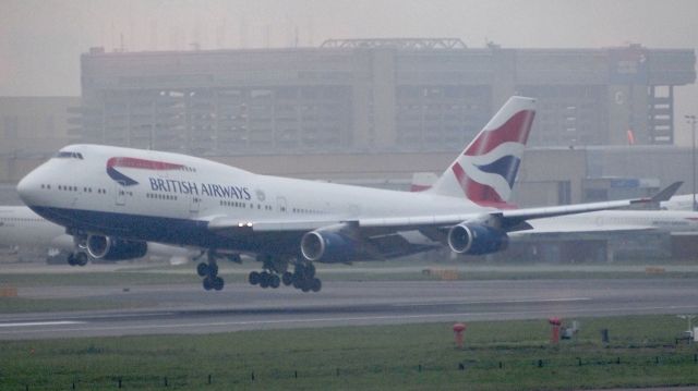 Boeing 747-400 (G-CIVO)