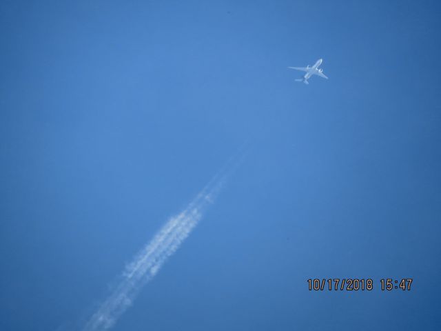 BOEING 777-200LR (N862FD)