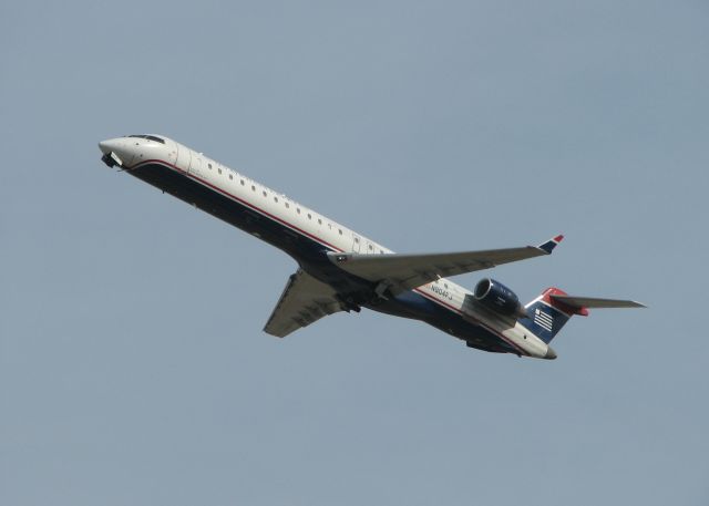 Canadair Regional Jet CRJ-900 (N904FJ)