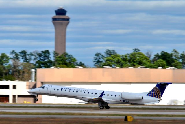 Embraer EMB-145XR (N11184)