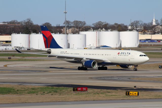 Airbus A330-200 (N859NW)