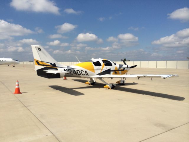 Cessna 400 (N240CA)