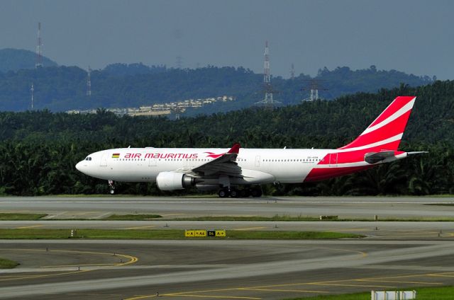 Airbus A330-200 (3B-NBM) - Taking off