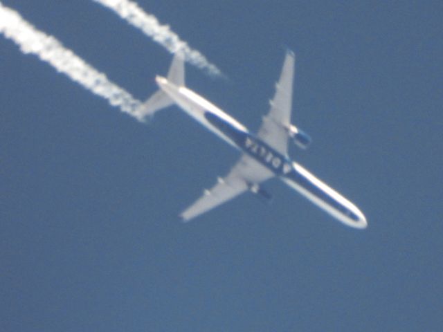 BOEING 757-300 (N592NW) - DAL751br /DEN-ATLbr /01/13/22