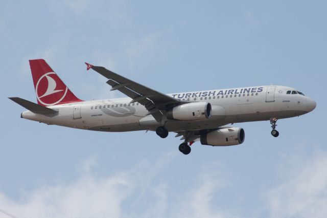 Airbus A320 (TC-JPL)