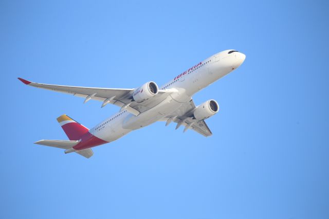 Airbus A350-900 (EC-NDR)