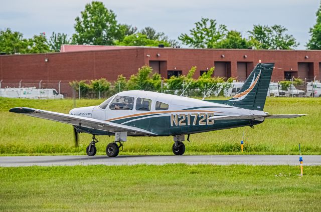 Piper Cherokee (N2172D)