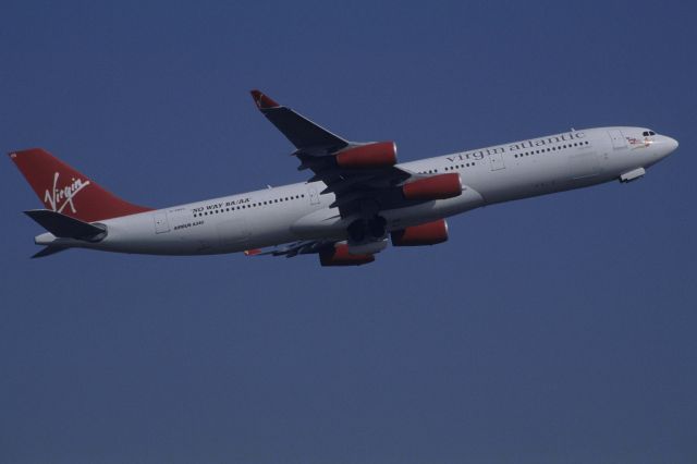 Airbus A340-300 (G-VBUS) - Departure at narita Intl Airport Rwy16R on 1998/11/15