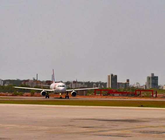 Airbus A320 (PR-MBR)