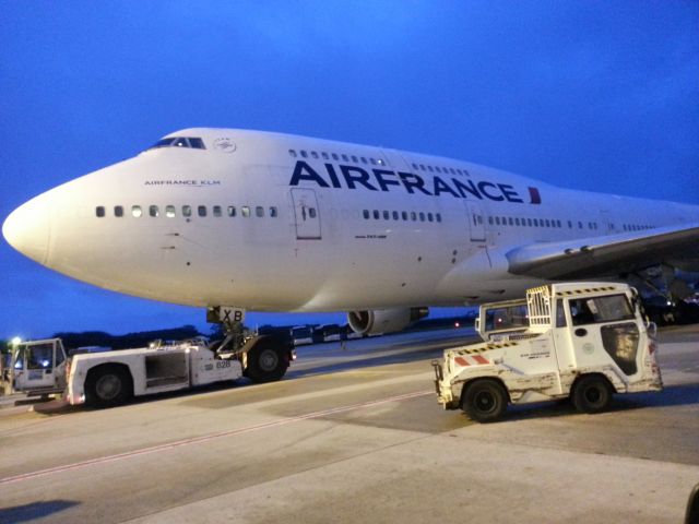 Boeing 747-400 (F-GEXB)