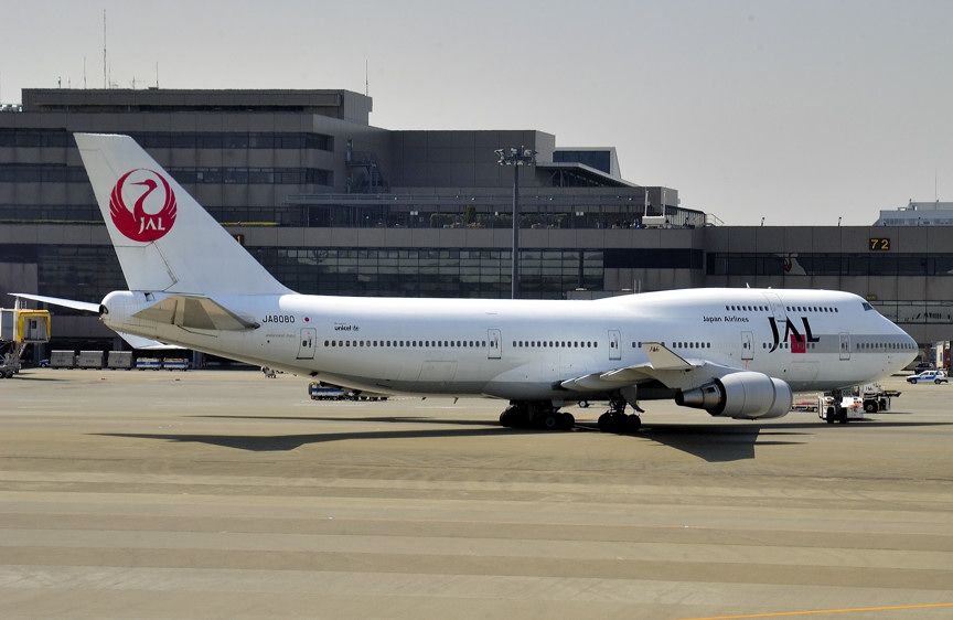 Boeing 747-400 (JA8080)