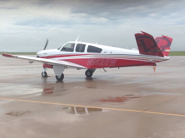 Beechcraft 35 Bonanza (N1625W)