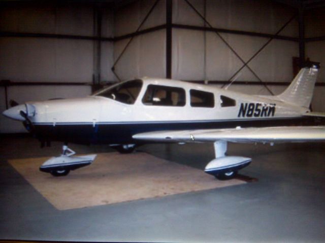 Piper Cherokee (N85RW)