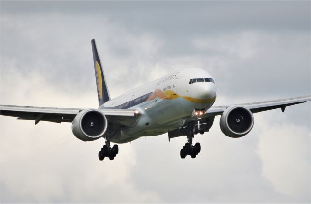 BOEING 777-300 (OE-IIJ) - jet airways b777-35r(er) oe-iij landing at shannon 20/7/19.