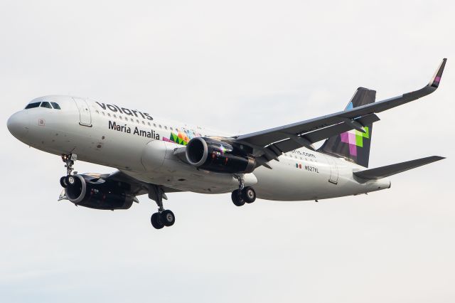 Airbus A320 (N527VL)