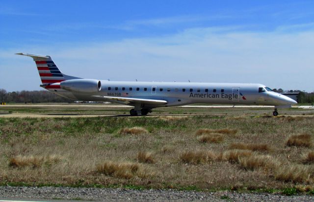 Embraer ERJ-145 (N667GB)