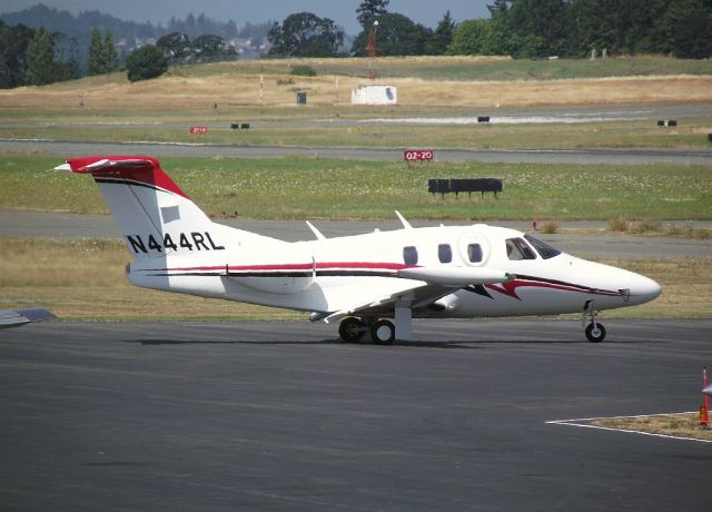 Eclipse 500 (N444RL)