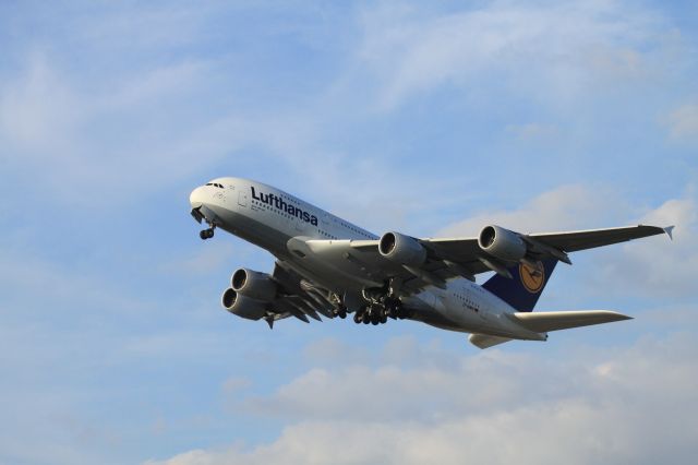 Airbus A380-800 (D-AIMH) - LU A380 Departing KMIA to the West 