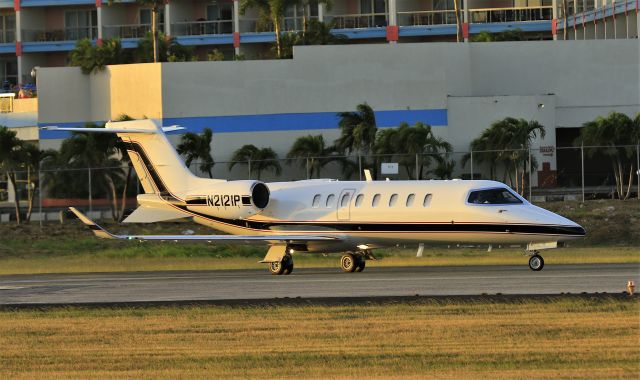 Learjet 45 (N2121P)